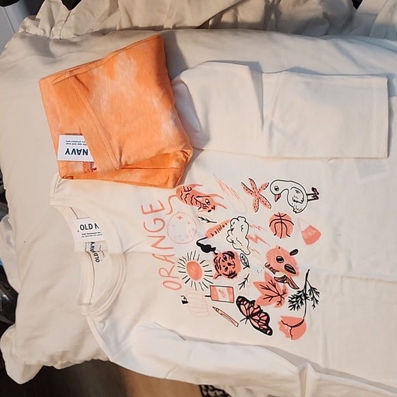 Old navy shirt and leggings 2 Pc - Picture 2 of 2